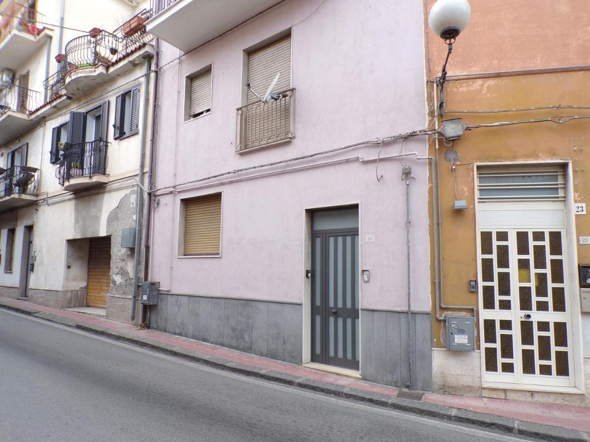 Il Porticciolo Apartment Giardini Naxos Dış mekan fotoğraf