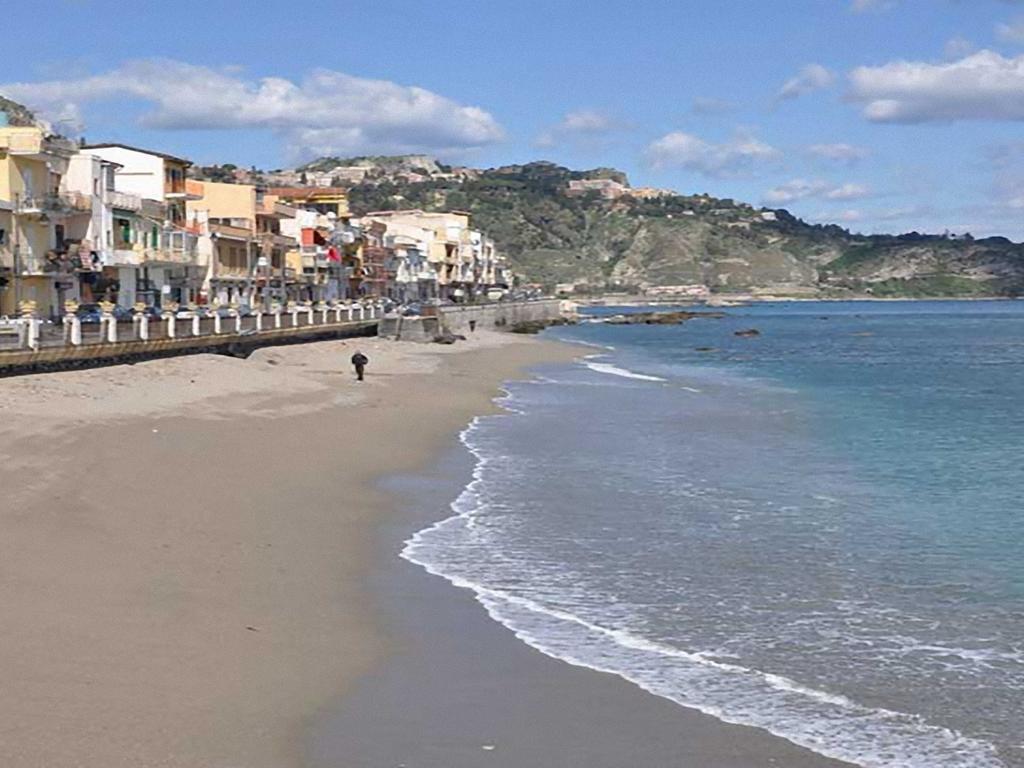 Il Porticciolo Apartment Giardini Naxos Oda fotoğraf